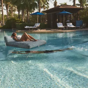 Курортный комплекс Four Seasons At Jumeirah