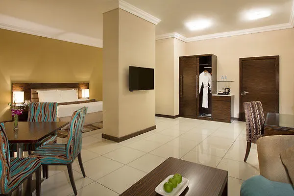 ***  דובאי Gateway Hotel איחוד האמירויות הערביות